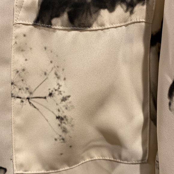 Express xl long sleeved blouse - Picture 3 of 5